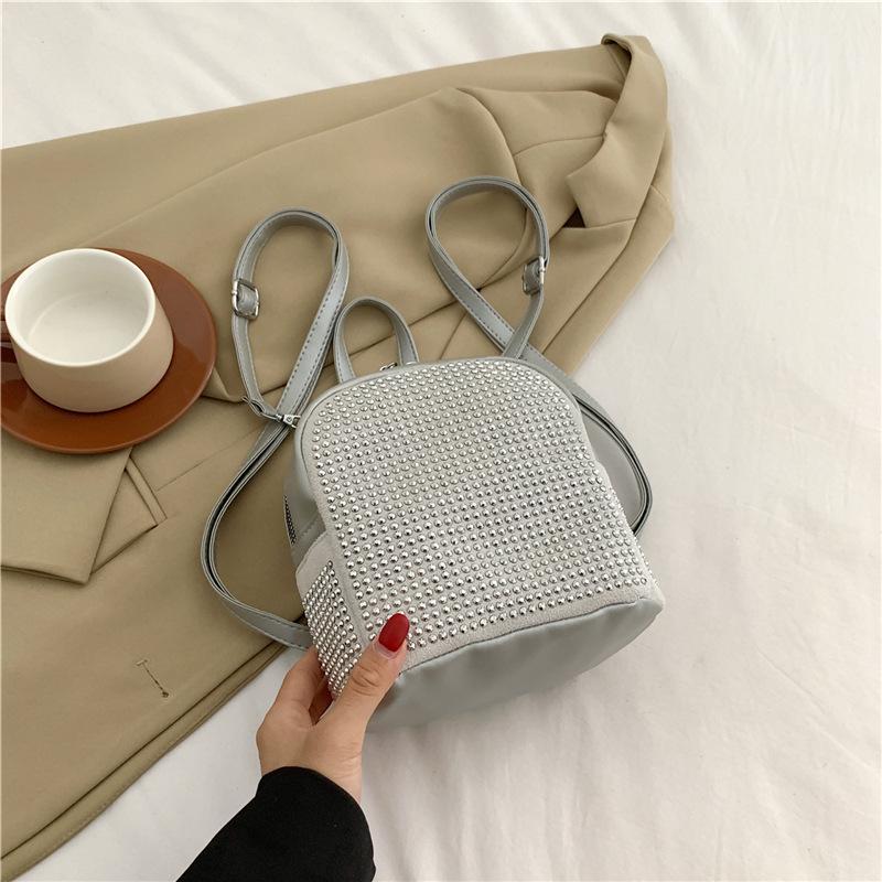 Горячая сумка с бриллиантами Женская сумка 2025 Новая Простая Большая вместимость Женский рюкзак Яркий бриллиант Повседневная сумка через плечо Сумка