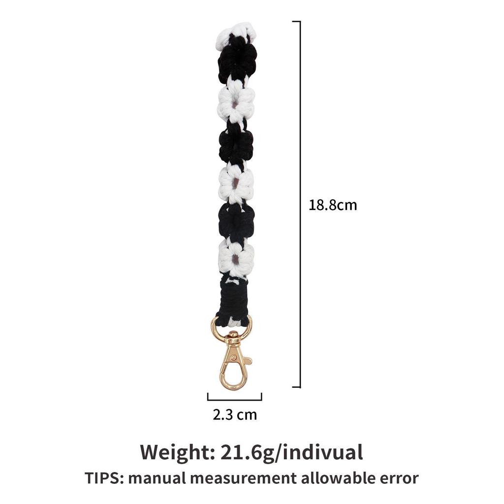 Брелок-браслет в виде хризантемы в стиле бохо