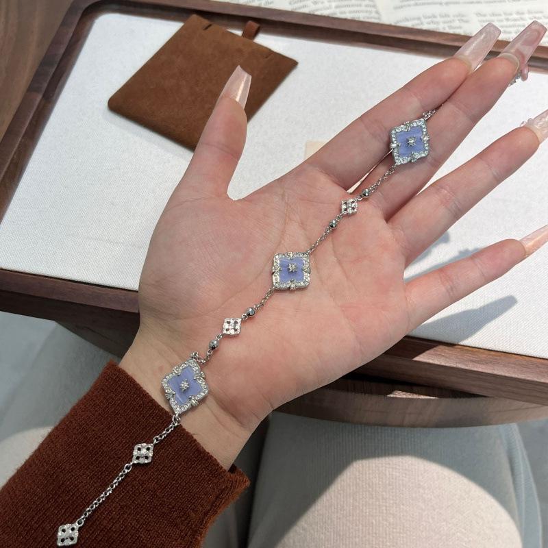 Итальянский ретро придворный стиль Бучи оконные решетки фиолетовый халцедон сосна четырехлистный клевер набор колье браслет серьги прямой эфир