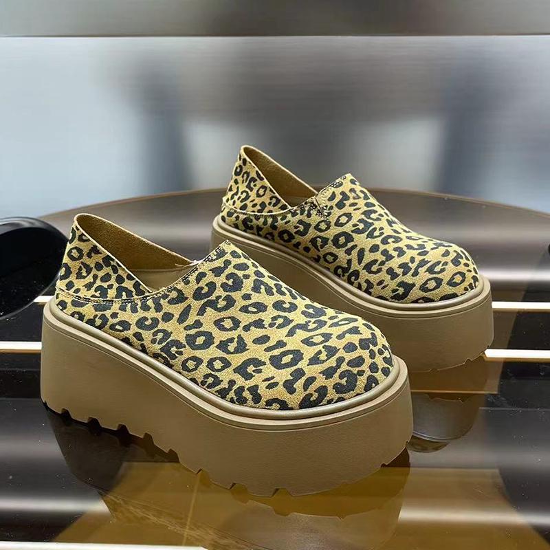 Женские туфли-лоферы с леопардовым принтом на платформе Модные замшевые туфли на среднем каблуке Дизайнерская повседневная обувь 2025 года Тренд Зима Новый Бренд Chaussures Lady