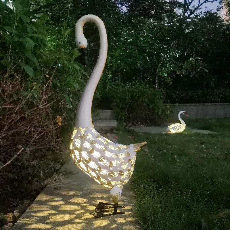 European & American Outdoor Garden Luminous Wrought Iron Swan Ornaments Solar Lights