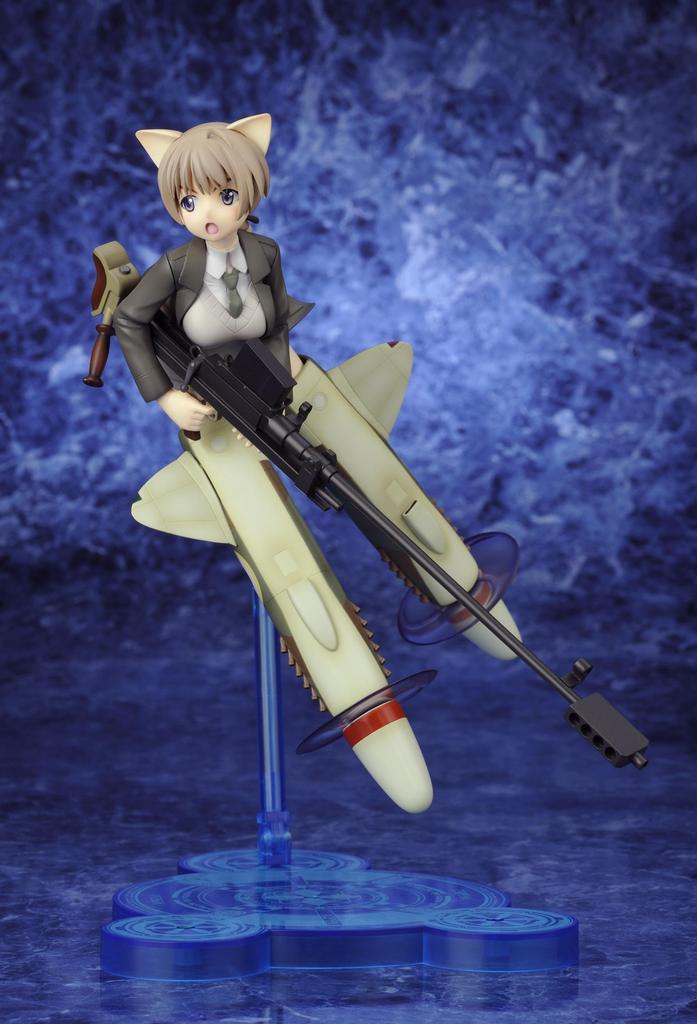 Kotobukiya Масштаб Strike Witches Lynette Bishop из окрашенного ПВХ готового продукта 1/8