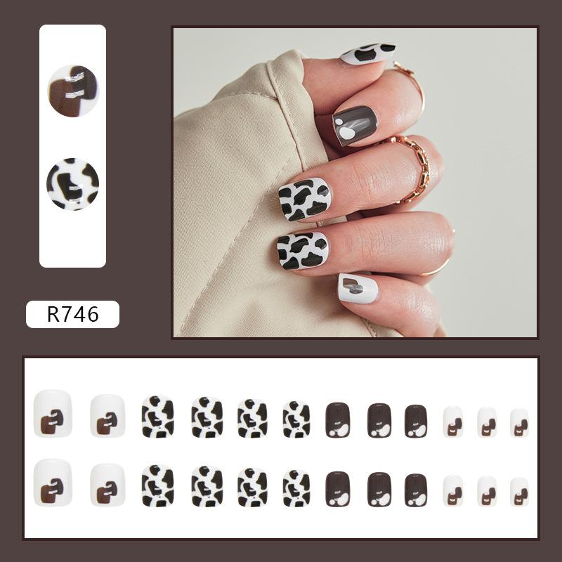 Love Sweet Girl Temperament Nail Art ins Minimalist Style White Fake Nails No Carving and Grinding Finished Products Wear Nail