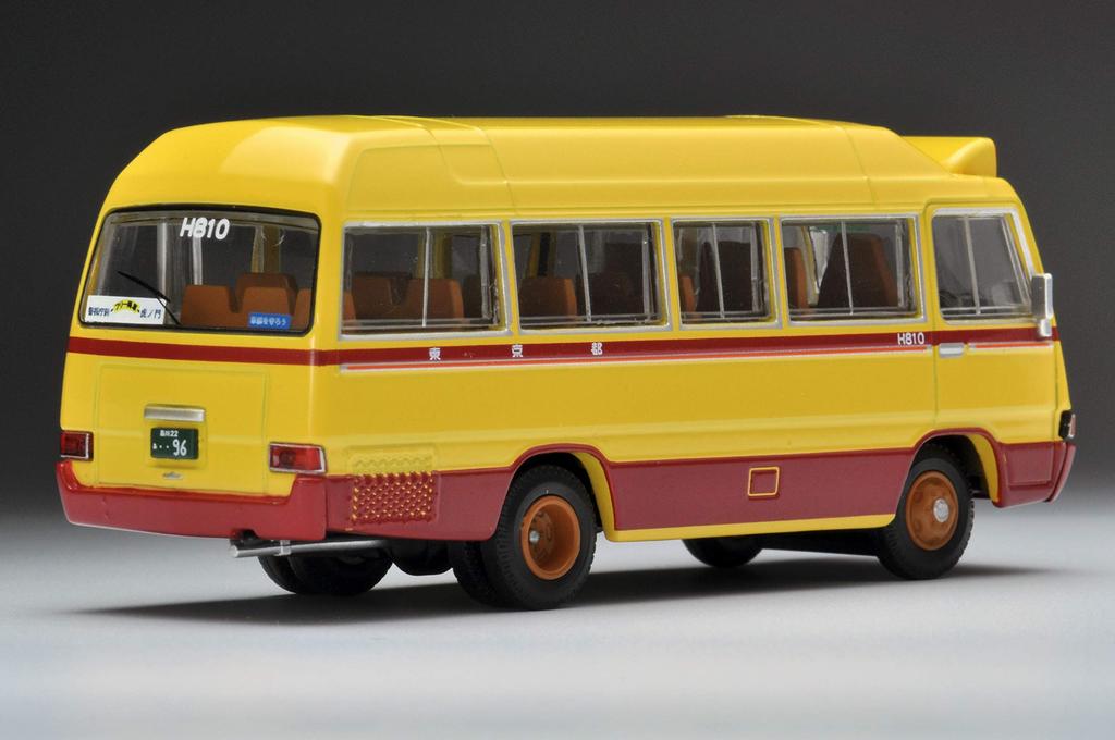 Tomica Limited Vintage Scale Toyota Coaster Toei Minibus 1/64 LV-184c (Finished Model)