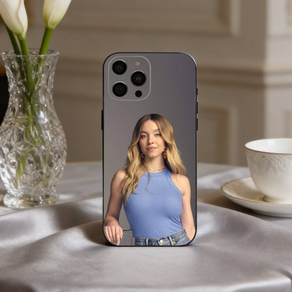 Stunning S-Sydney S-Sweeney Actress Phone Case For iPhone 17pro,16,15,14,13,12,11 Plus,Pro Max,XS,Soft Silicone Black Cover