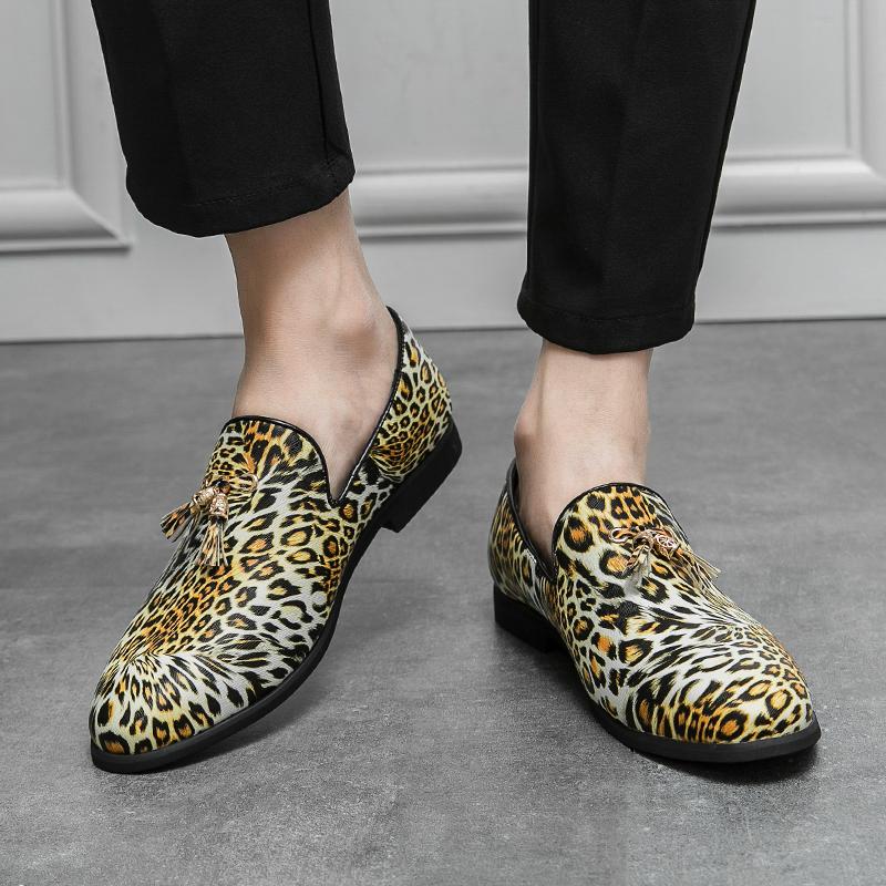 Leopard Print Men Casual Shoes Fashion Mens Slip On Flats Handmade Leather Mens Loafers Stylish Moccasins Male Driving Footwear