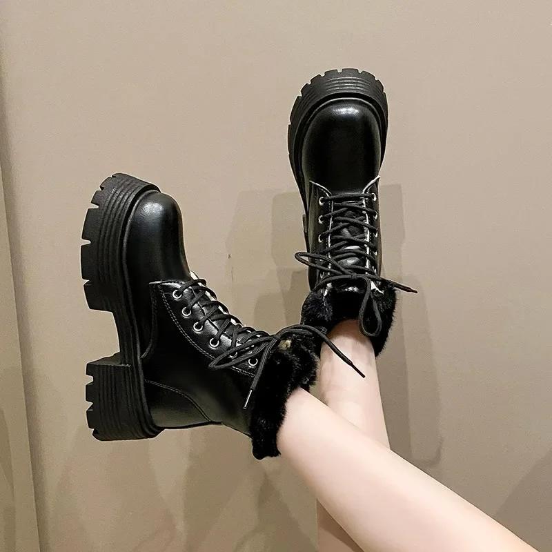 Женские зимние сапоги 2025 года, новые зимние теплые плюшевые уличные мотоциклетные сапоги с толстой подошвой, модные перекрестные кружевные модные сапоги Zapatos