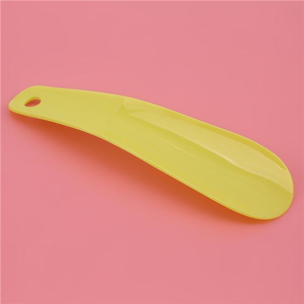 Пластиковый рожок для обуви. Пластиковая маленькая обувь. Обувь для съемника. Обувь для тяги. Носите обувь.