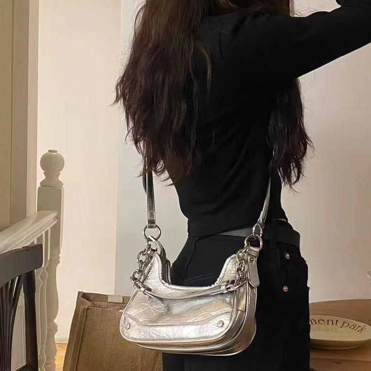 Niche Design Pleated One-shoulder Armpit Bag for Women New Chain Bag Underarm Bag High-end Crossbody Bag