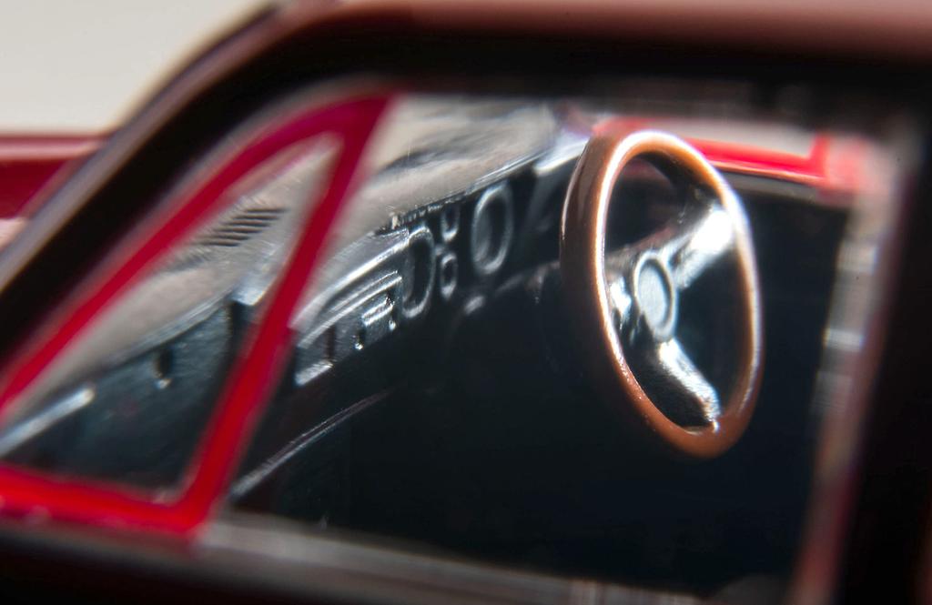 TOMYTEC Tomica Limited Vintage 1/64 Scale LV-176c Nissan Skyline 2000GT-R Red 1969 Model (Finished Product)