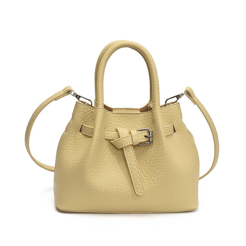 Популярная в этом году маленькая сумка женская лето 2025 новая универсальная супер огонь сумка-мессенджер повседневная портативная сумка-ведро