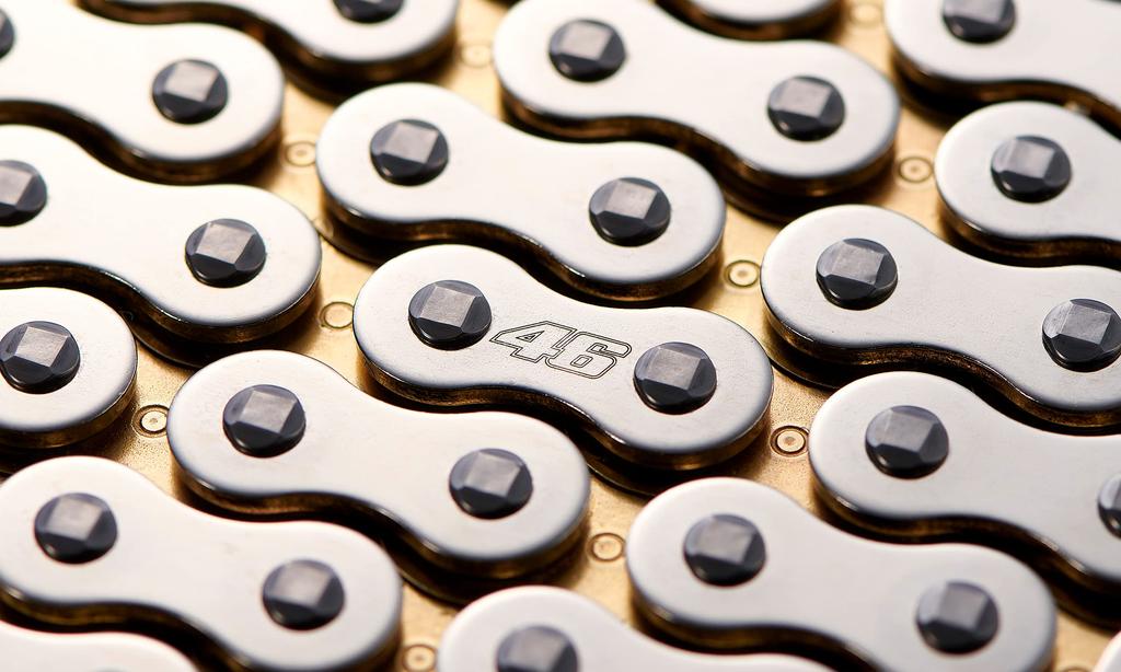 Motorcycle Chain Caulk Joint Included D.I.D 520VR46-110ZB S&G (Silver & Gold) X-Ring