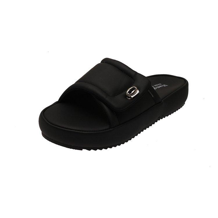 Наступая на дерьмовые толстоподошвенные тапочки для женской летней обуви 2025 новые, не вонючие, домашние сандалии для пляжа на берегу моря