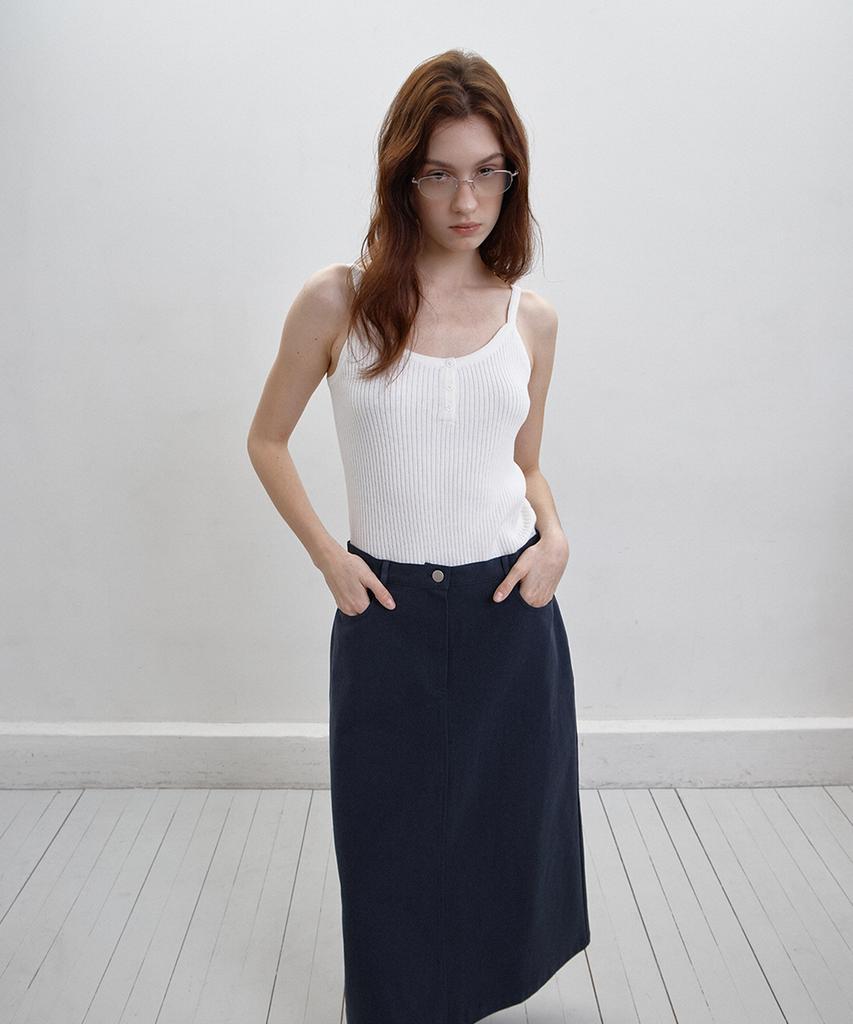 BUT'TON Slik Button Sleeveless Knit (Ivory)