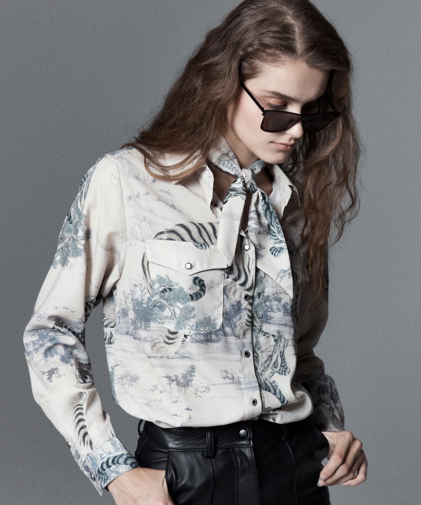 UNTAGE Minhwa Print Western Shirt (Unisex)_Uts-Fs63