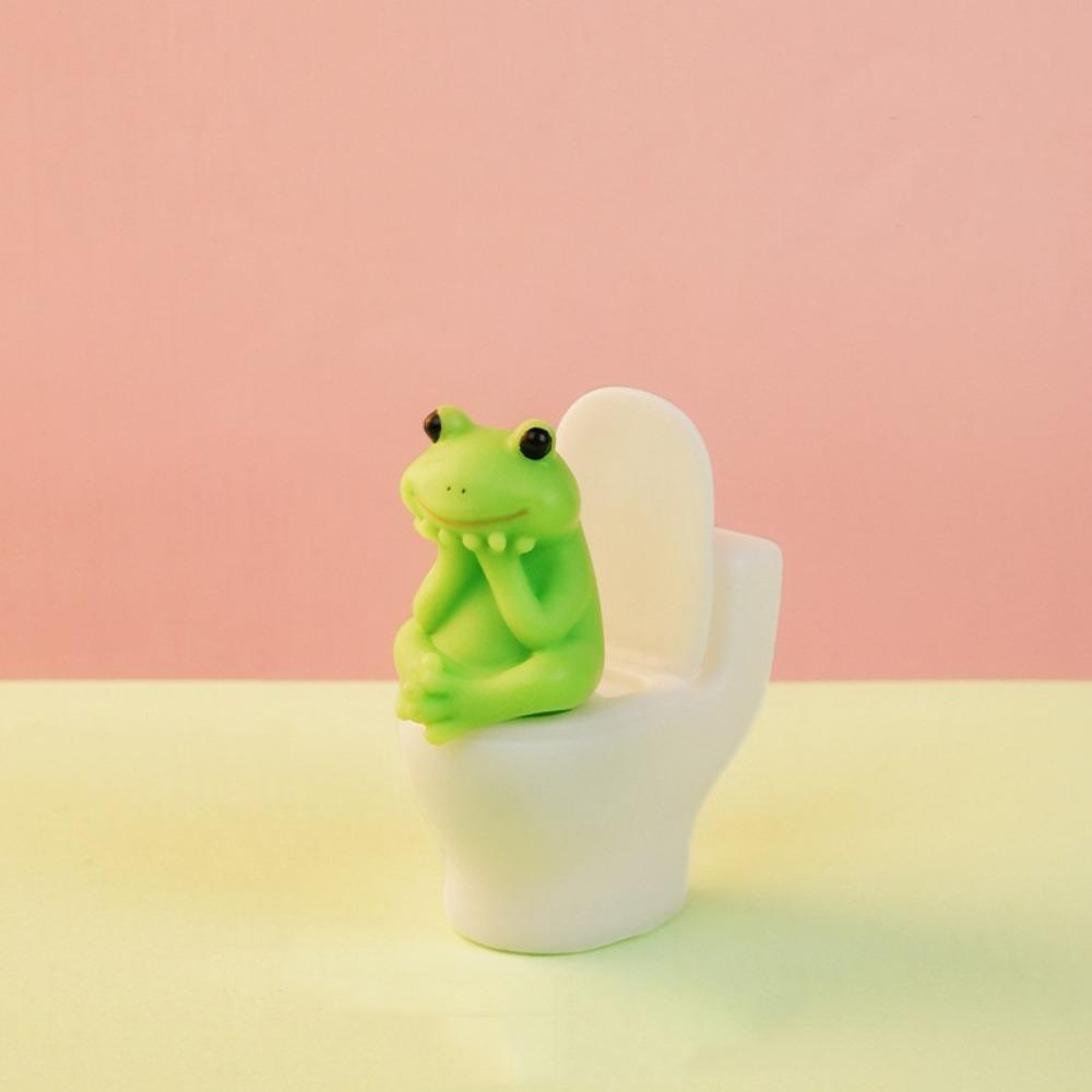 Cartoon Pig Desktop Ornaments PVC Toilet Frog Ornaments Wall Decor Toilet Pig Decoration Gag Gift