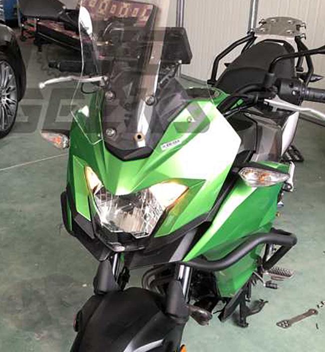 Kawasaki Versys X300 Navigation Bracket with Wireless Charging Phone Mount