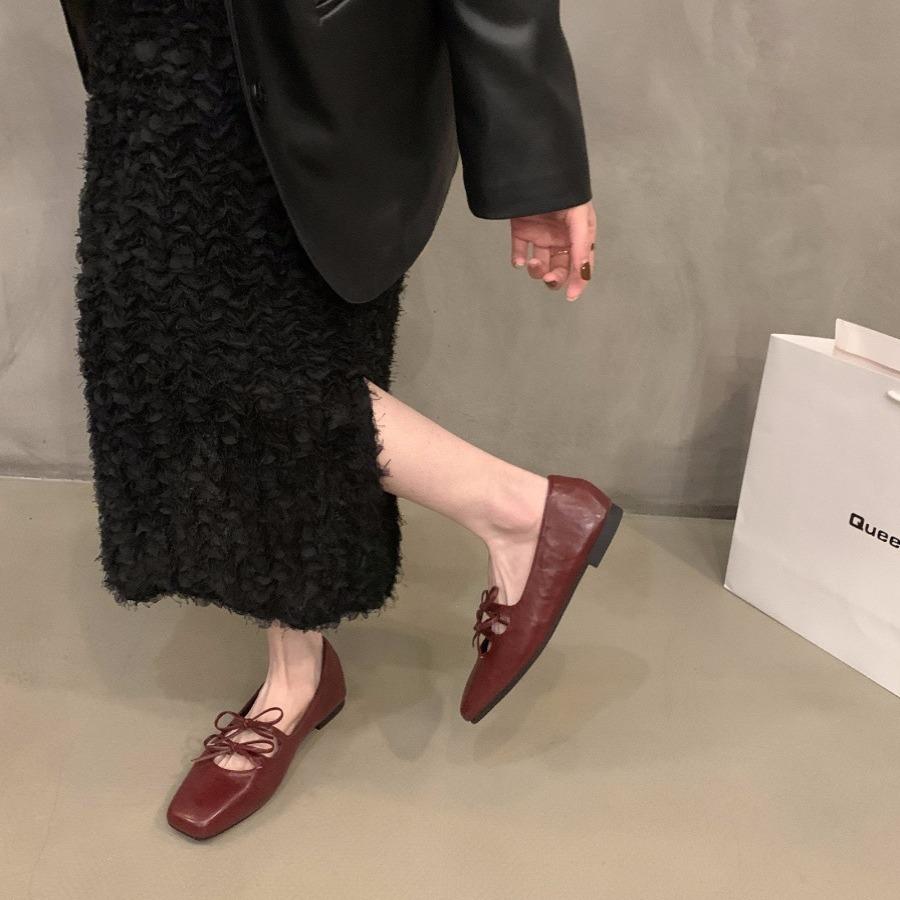 Милые женские туфли Мэри Джейн с двойным бантом, новинка 2024 года, весна-лето, квадратный носок, туфли на плоской подошве, женские красные туфли на мягкой подошве Zapatos