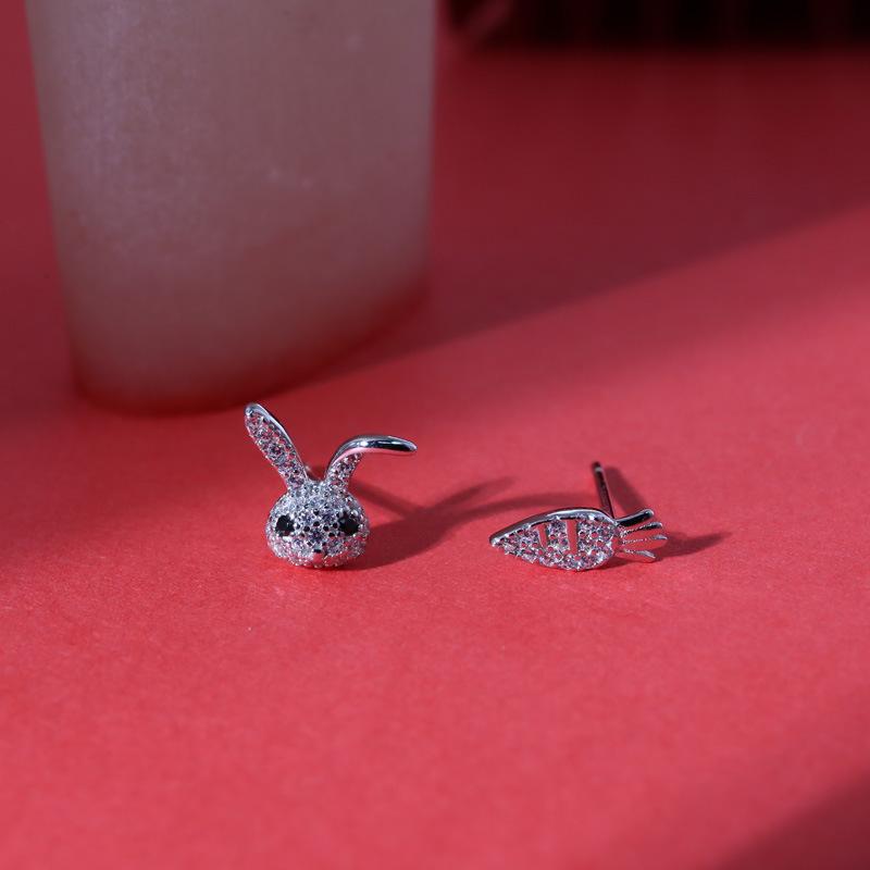Year of The Rabbit Full Diamond Rabbit Carrot Earrings Women's New Trendy Sweet Cute Small Fresh Earrings Earrings