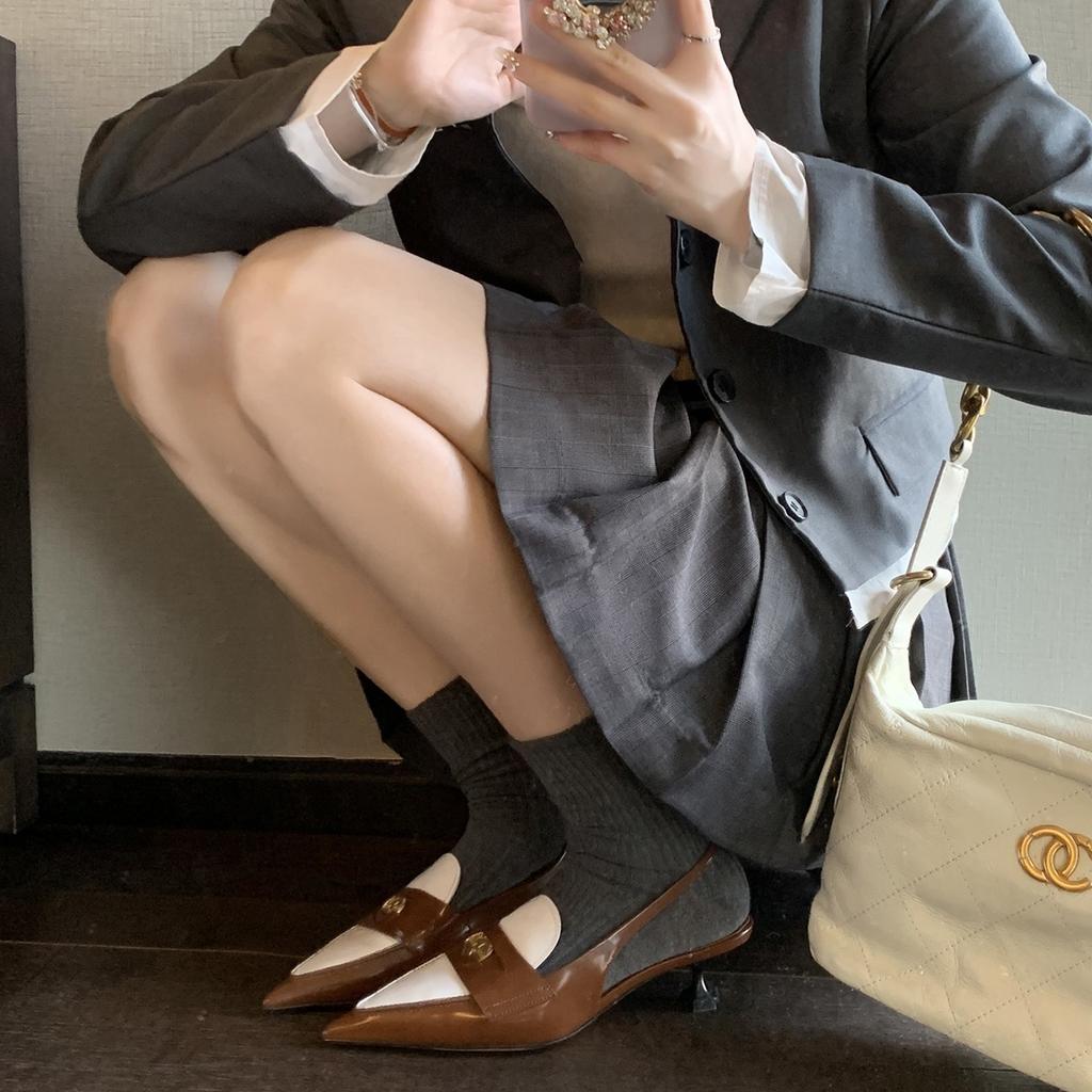 Найди второй волосок! Виноградная мать та же обувь miu home британский стиль кожа сочетание цветов остроносые с открытой пяткой босоножки на высоком каблуке женские