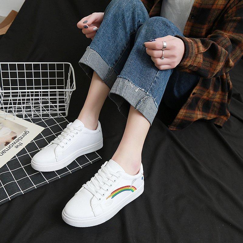 Радужные белые туфли женские новые повседневные туфли с круглыми завязками студенческие туфли для отдыха с низким верхом для скейтборда летние женские вулканизированные туфли