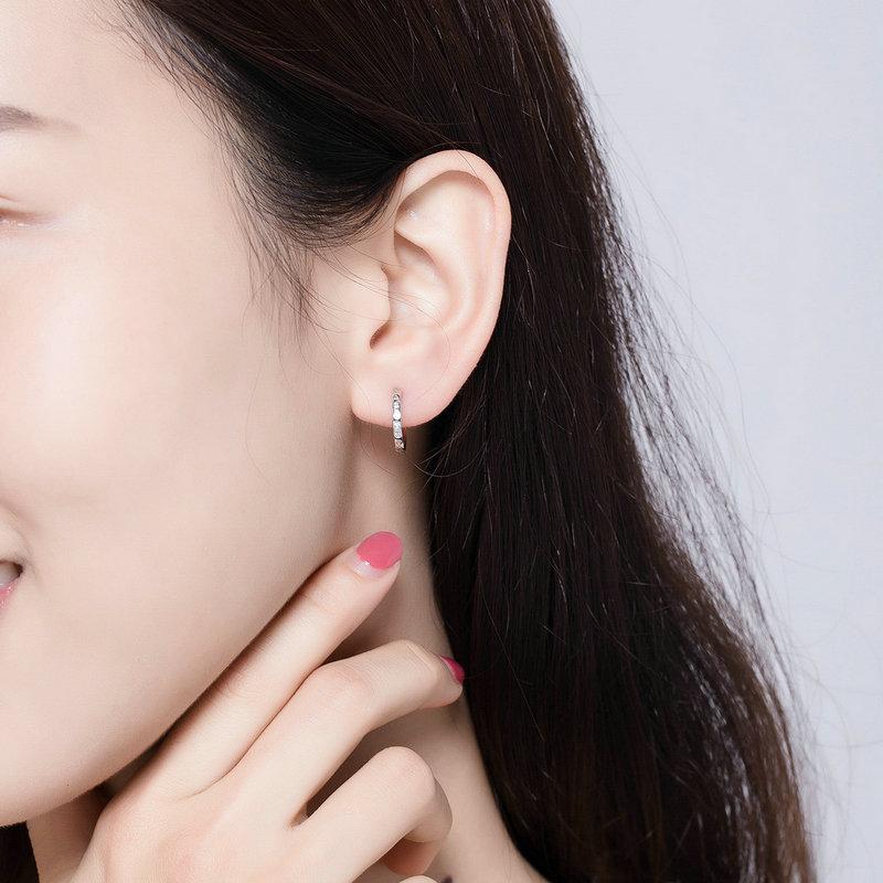 BAMOER 925 Sterling Silver Hoop Earrings for Women Minimalist Simple Circle Cubic Zirconia Earings