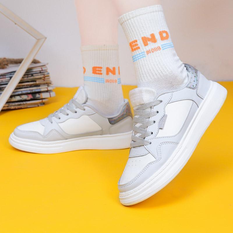 2026 Women's Sports Shoes Campus Shoes Trend Lightweight Soft Soled Board Shoes Women's Thick Soled White Shoes