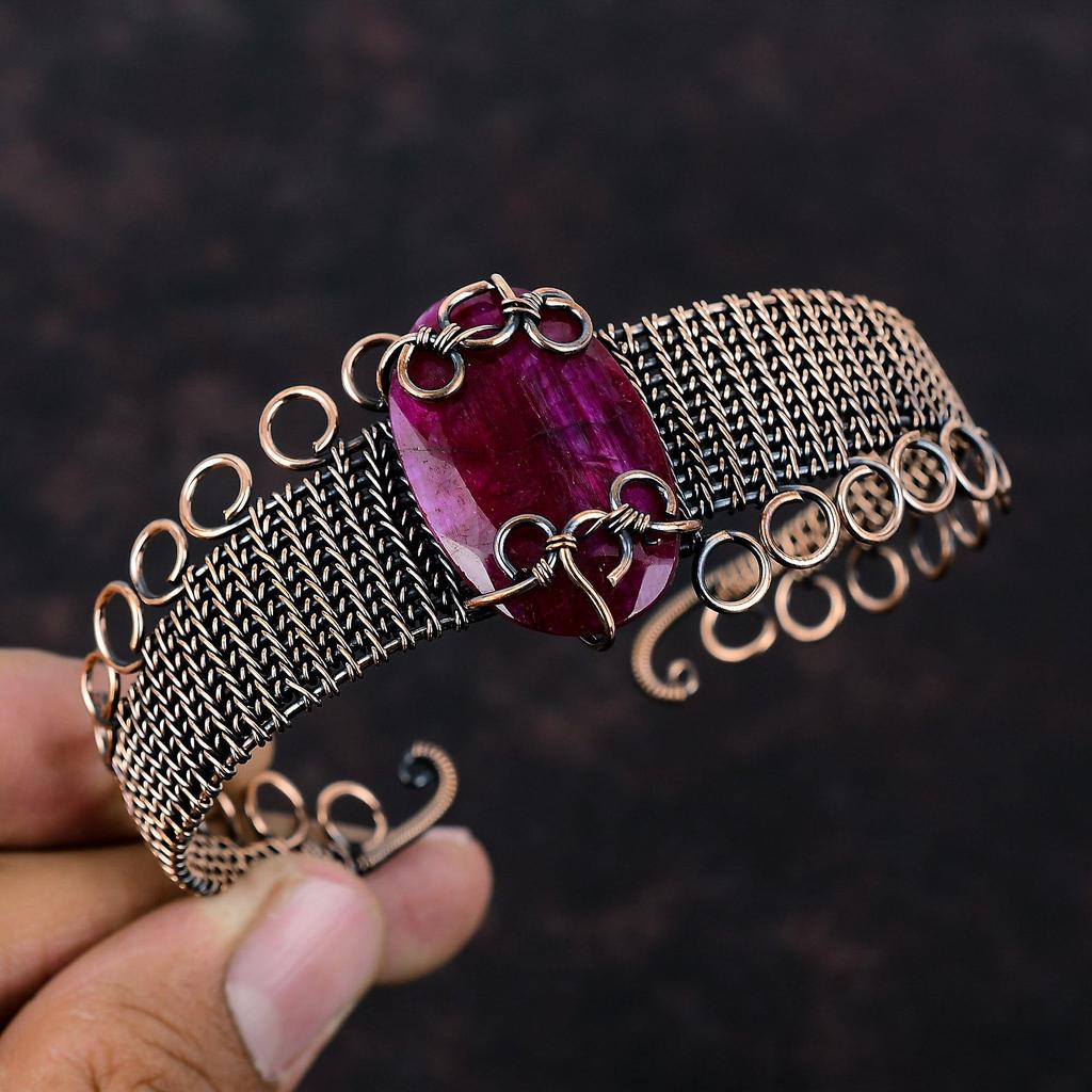 Граненый кашмирский рубиновый браслет, браслет-манжета с драгоценным камнем, медная проволока, обернутая регулируемым браслетом, изящный браслет ручной работы, ювелирные изделия из медной проволоки для подарка