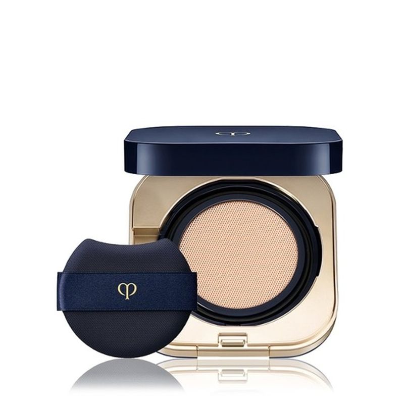 Cle de Peau Beaute Сияющий кушон-тональная основа Натуральный / Натуральный M