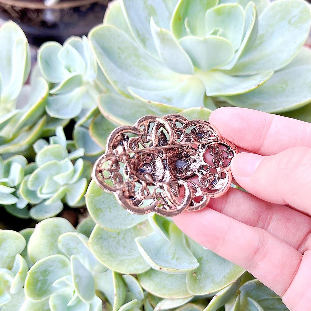 Grey Crystal Brooch Women's Brooch Antique Gold Color Bohemian Flower Scarf Pin Bridal Party Jewelry