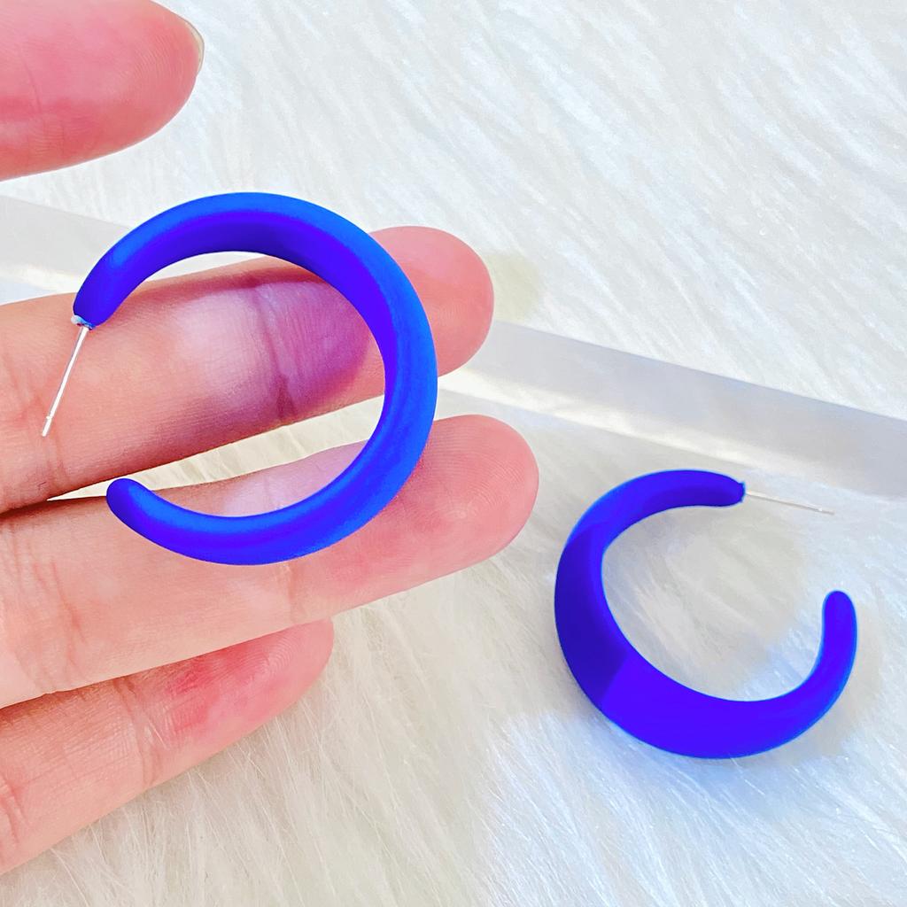 Геометрические серьги-кольца, серьги-пусеты, преувеличенные серьги конфетных цветов, мягкое сердце девушки, женские украшения для ушей.