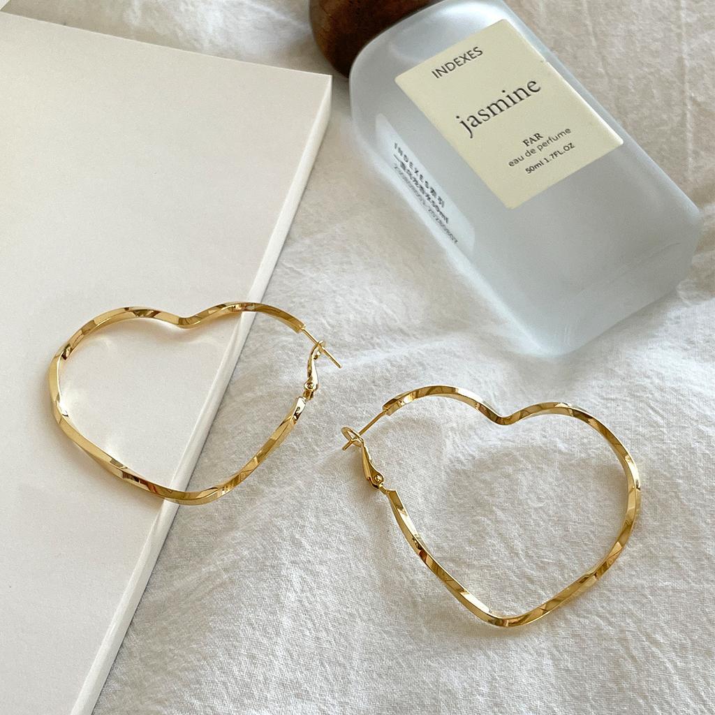 Простые серьги-иглочки в стиле ретро с закрученной серебряной любовью, женские нишевые, легкие, роскошные, темпераментные, уникальные, высококачественные серьги