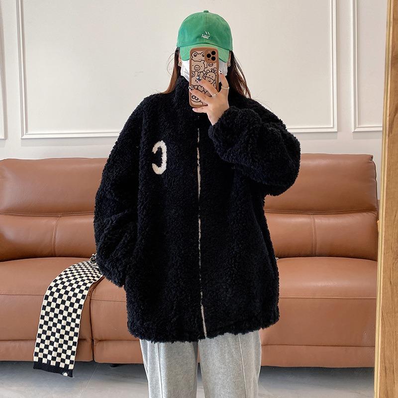Большой размер толстый мм осень и зима новый утолщенный жареный уличный дизайн чувство свободный и тонкий плюшевый бейсбольный жакет женский