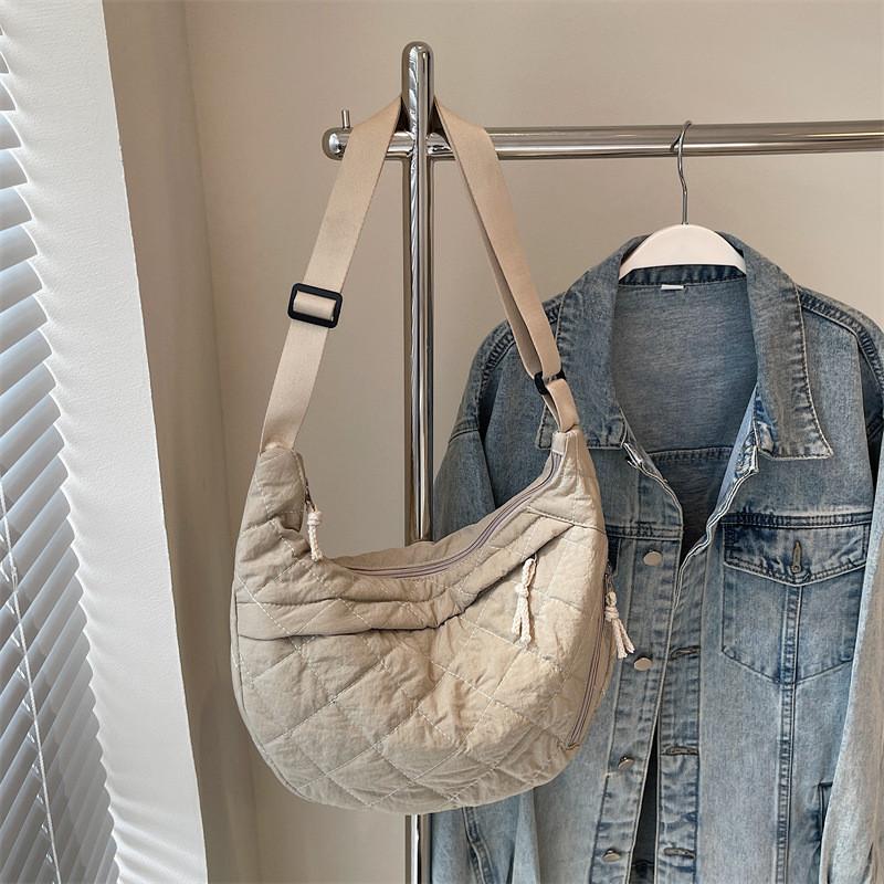 Ielgy Tote Bag Fashion Dumpling Shape Diamond One-Shoulder Large-Capacity Simple Casual All-Match Messenger Bag