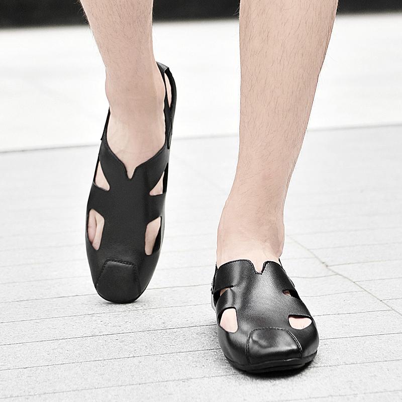 Fashion Brand Anti-collision Toe Summer Leather Men Sandals Fashion Outdoor Walking Sandals Men Non-Slip Hollow Out Beach Flats Loafers