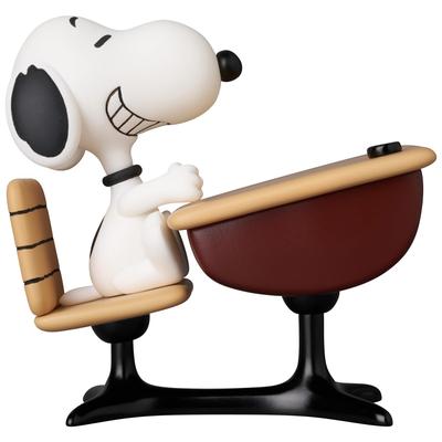 Medicom Toy UDF Фигурка Сверхдетализации 844 PEANUTS СЕРИЯ 18 Снупи с полностью собранной фигуркой примерно 85 мм №. Стол, высокий, внемасштабный, окрашенный,