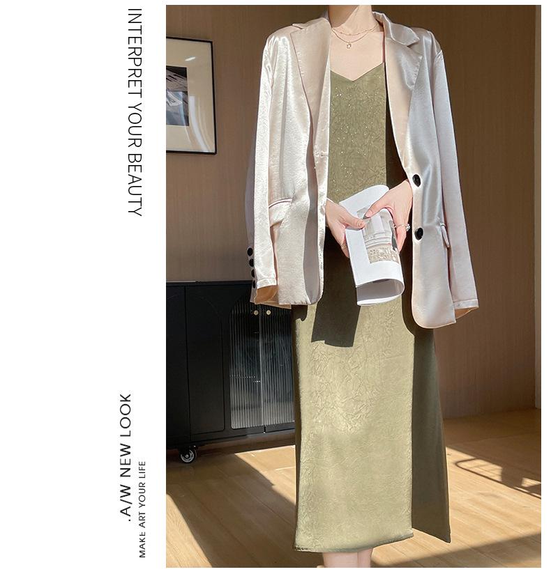 Элегантное однотонное летнее платье из ацетатного атласа с V-образным вырезом и тонкими бретельками для женщин