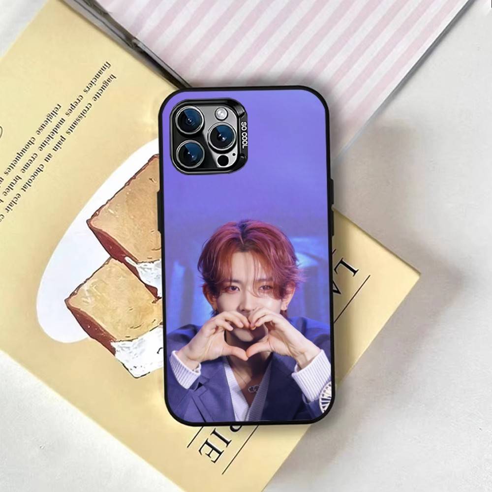 Чехол для телефона H-Heeseung L-Lee для iPhone 17,16,15,14,13,12,11 Plus,Pro Max,XS,Разноцветный Серебристый Черный Чехол