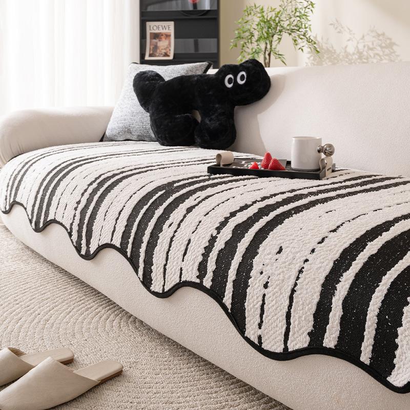 Light Luxury High-Grade Leather Sofa Cushion New Anti-Cat Scratch Cover Cloth Towel Half-Edge Velvet Autumn And Winter Special-Shaped Sofa Seat