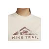 Nike Футболка с коротким рукавом и круглым вырезом Dri-FIT Trail Letter Print, женские топы Sand-Drift DX7897-126