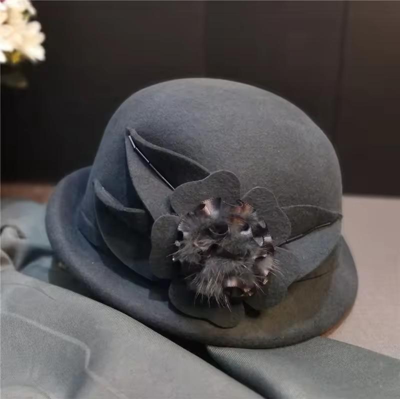Women's Elegant Fall Winter Beret Hat Luxury Pearl Soft Wool with Flower Bow New Style Fashionable Warm for Casual Party Scenes