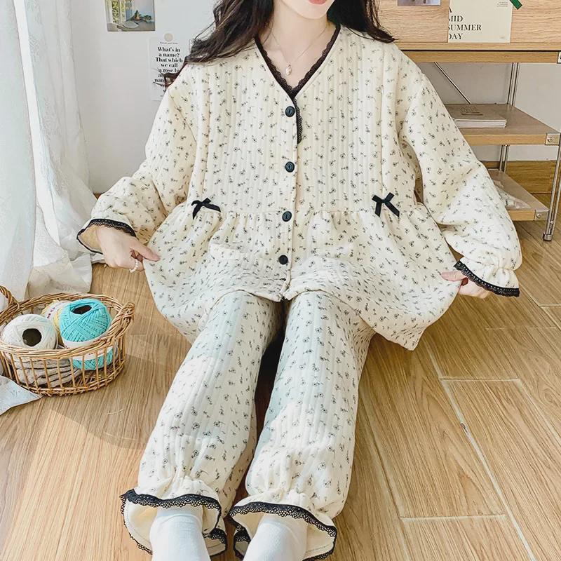 Теплая пижама для беременных из воздухопроницаемого хлопка с прослойкой 2024 года — осенне-зимний кардиган с круглым вырезом и возможностью кормления грудью.