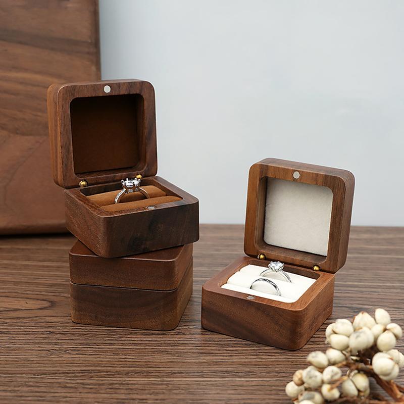 Luxury Jewelry Display Box Proposal Wedding Ring Storage Organizer Packaging Wedding Walnut Wooden Jewelry Ring Box for Gift