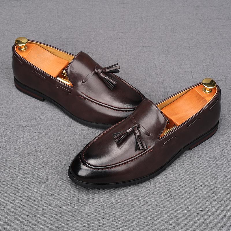 New Men's Tassels Leather Flats Shoes Male Black Brown Designer Comfortable Loafter Homecoming Wedding Dress Footwear