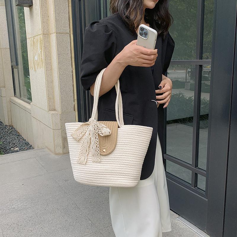 Elegant Woven Tote Bag Trendy Bucket Shape Handbag For Beach Or Vacation Use