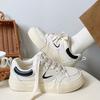 Маленькие белые туфли женские 2025 весна колледж стиль ins цвет подходящие новые повседневные туфли иностранный стиль ретро универсальные женские туфли для скейтбординга