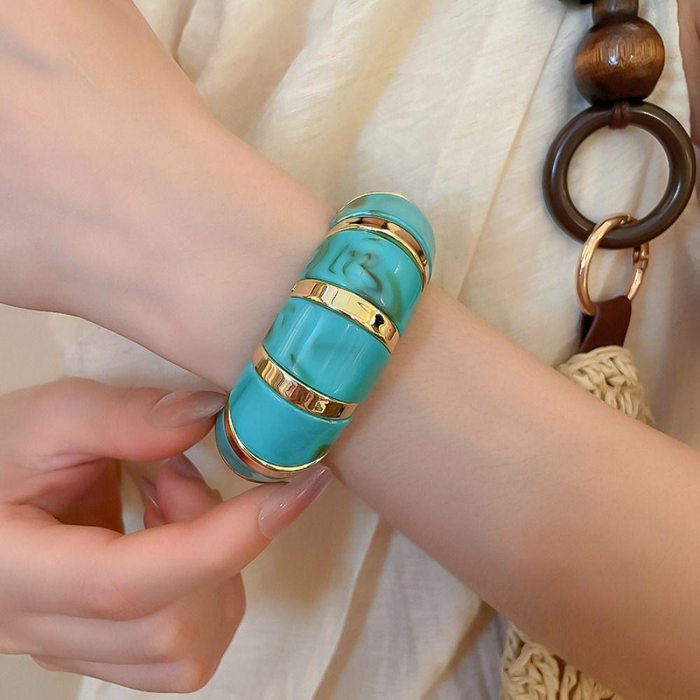 Europe American Style Elastic Bracelet Resin Exaggerated Bracelet Unique Acrylic Bangle  Gift