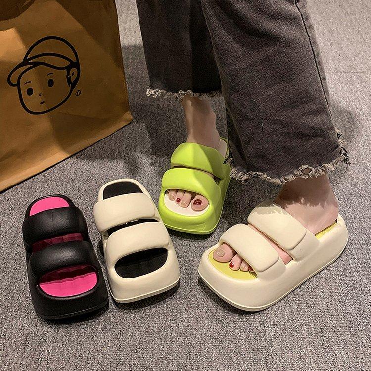 2024 Лето Новые женские тапочки Парные пляжные кожаные тапочки Мягкие толстые подошвы Шлепанцы Туфли на платформе Плоский каблук Тапочки Повседневные Сан