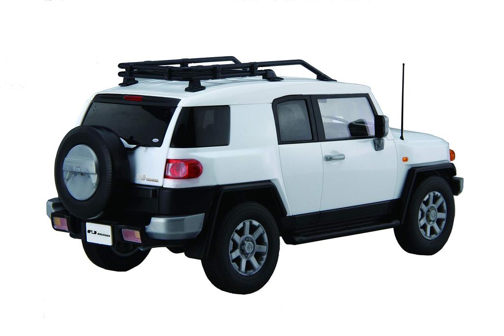 Автомобиль NEXT Series Toyota FJ Cruiser Пластиковая модель 1/24 № 9 (белый)