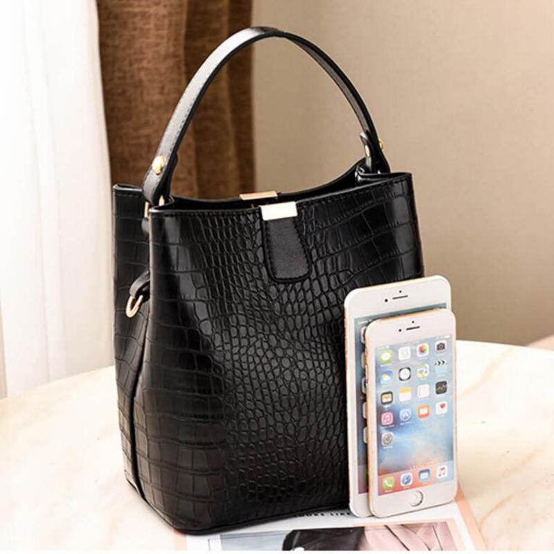 Crocodile Print Shoulder Bag for Women Vintage Luxury PU Leather Handbag Large Capacity Shoulder Bag Advanced Crossbody Bag for Women